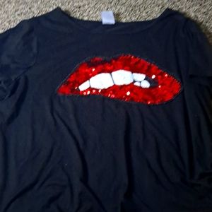Red lip shirt